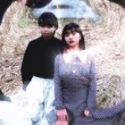 北海道の女子高生テクノポップバンド・LAUSBUB、SNSで爆発的に話題集めた「Telefon」配信