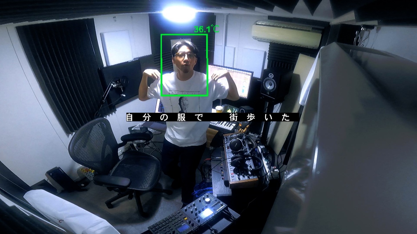 tofubeats「SMILE」MVより。