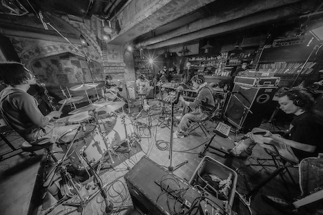 グソクムズと浮。