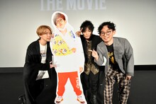左から04 Limited SazabysのGEN（B, Vo）、BLUE ENCOUNTの田邊駿一（Vo, G）のパネル、THE ORAL CIGARETTESの山中拓也（Vo, G）、芦沢ムネト。（Photo by AZUSA TAKADA）