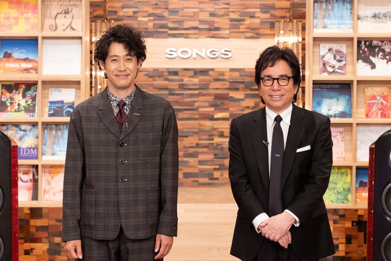 左から大泉洋、布施明。（写真提供：NHK）