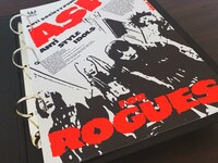 バインダーに収めたASPフリーペーパー。