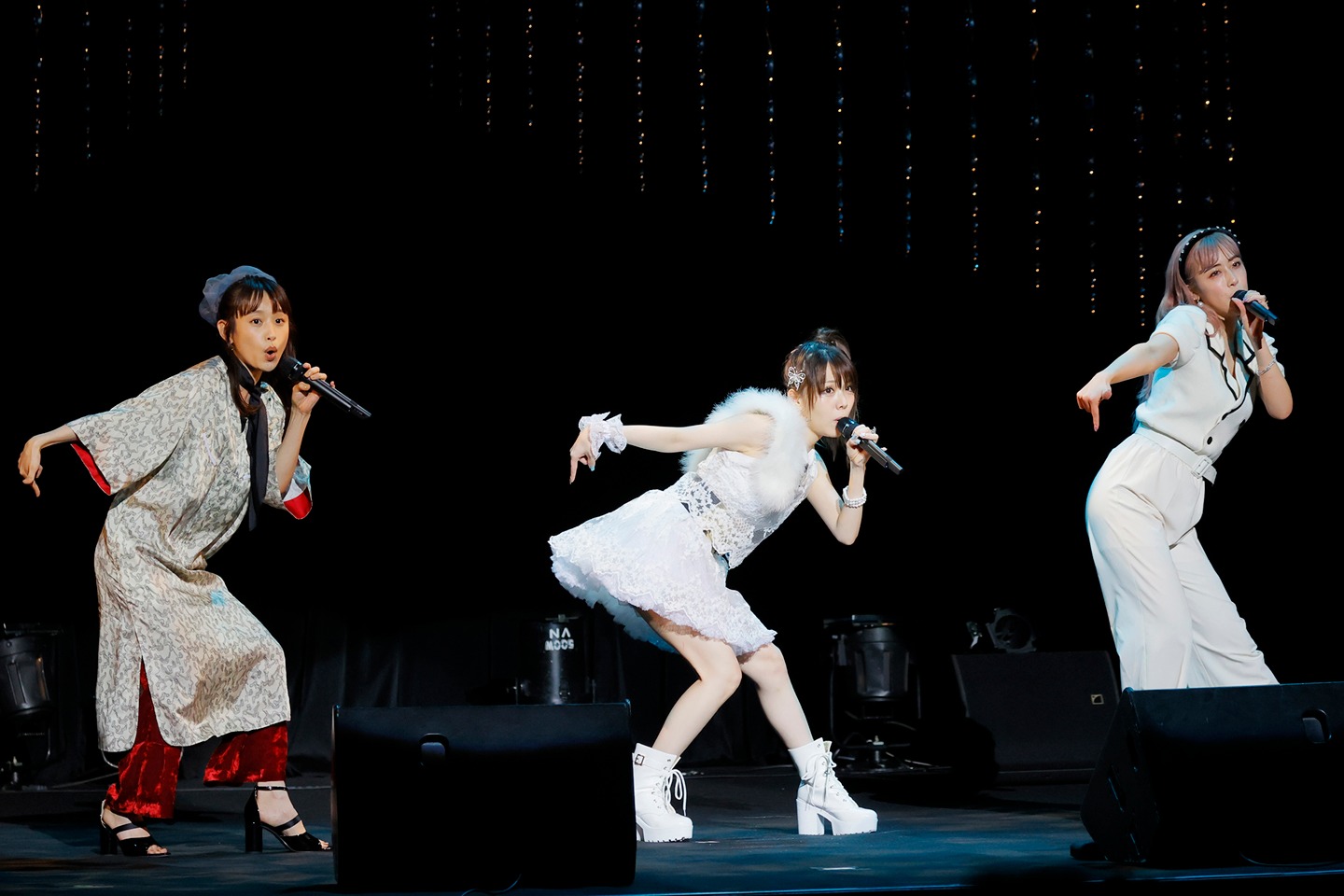 「およげ！たいやきくん」を歌唱する「たいやき たべたの なんで？」。