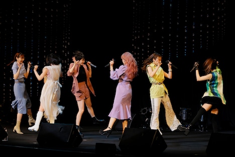 「M-line Special 2021 ~Make a Wish!~」東京・中野サンプラザホール公演の様子。