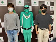 サメや鹿を愛する現役大学生から“ベビーカーおろすんジャー”まで、個性豊かなヒーローたちとの出会い