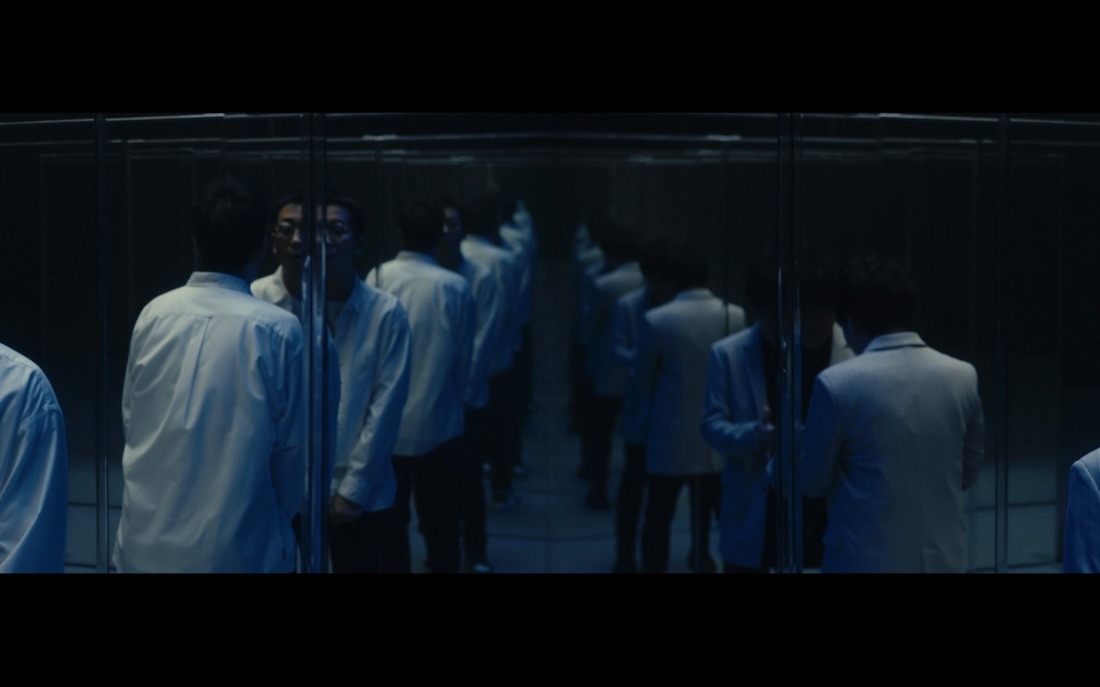 コブクロ「両忘」ミュージックビデオより。