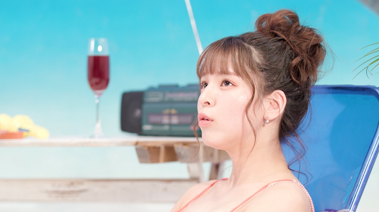 豆柴の大群「まめサマー!?」ミュージックビデオのワンシーン。