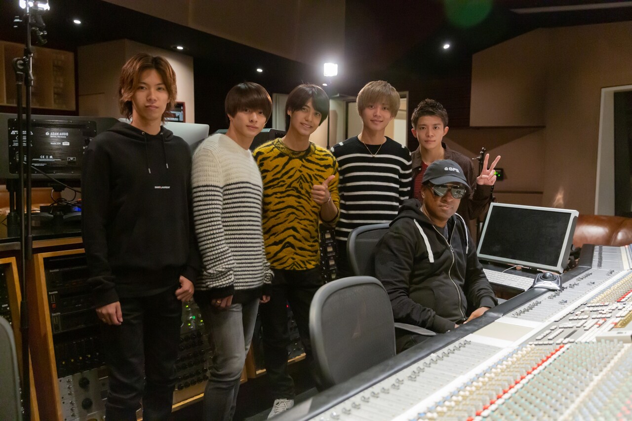 King & Prince楽曲に世界的ヒットメイカー・ベイビーフェイス参加、RECから2年越しのリリースに