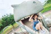 小坂菜緒1st写真集「君は誰?」より、小坂本人のお気に入りカット。