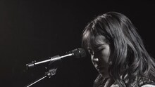 「眉村ちあき 配信ライブツアー第2弾『飛び出せ！日本元気女歌手ツアー ～アラスカ・北極・南極・アフリカ編～』」の様子。