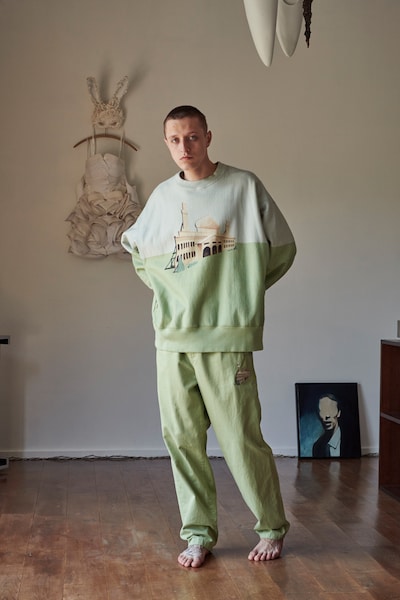 UNDERCOVER「2022 Spring-Summer Men's Collection "ONCE IN A LIFETIME"」より。