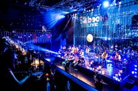 GLAY「THE ENTERTAINMENT STRIKES BACK LIVE at HOME Vol.6」の様子。（撮影：岡田裕介）