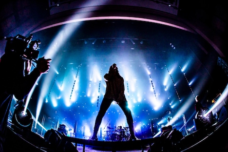 SUPER BEAVER「SUPER BEAVER『アイラヴユー』Release Tour 2021 ~圧巻のラクダ、愛のマシンガン~」東京・LINE CUBE SHIBUYA(渋谷公会堂)公演の様子。(撮影:青木カズロー)