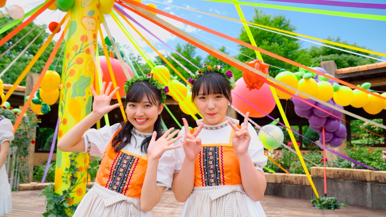 BEYOOOOONDS「フレフレ・エブリデイ」ミュージックビデオのメイキング写真。