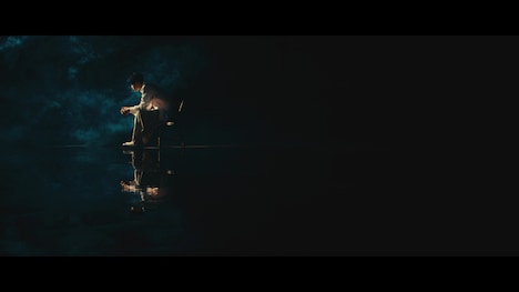 竹内唯人「After the rain」ミュージックビデオより。