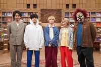 左から大泉洋、SEKAI NO OWARI。（写真提供：NHK）