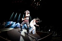 左からMIRI、星熊南巫。（photo by Rui Hashimoto）