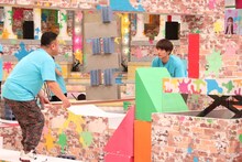 左から山崎弘也（アンタッチャブル）、赤楚衛二。(c)フジテレビ