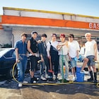 BTS「Butter」コンセプトフォト第3弾はガソリンスタンドが舞台、今度はJ-HOPEの毛先がピンクに