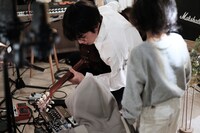 「Ohzora Kimishima × Shuta Nishida Live at W/M basement」撮影現場より。