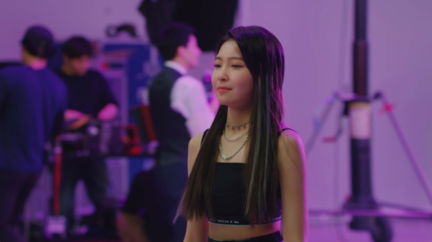 Yogibo×NiziU テレビCM「わたしが、ゆるんでいく」編 MAYUKAバージョンより。