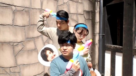 ジャングルポケット斉藤、加藤諒、武田梨奈の「青チーム」。(c)日本テレビ