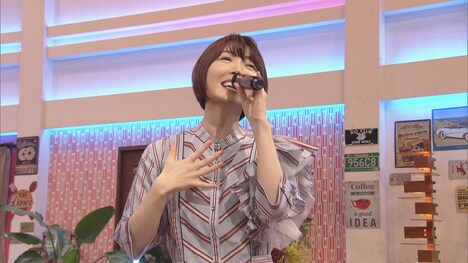 「第9回明石家紅白！」より花澤香菜。(c)NHK