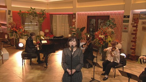「第9回明石家紅白！」より斉藤由貴。(c)NHK
