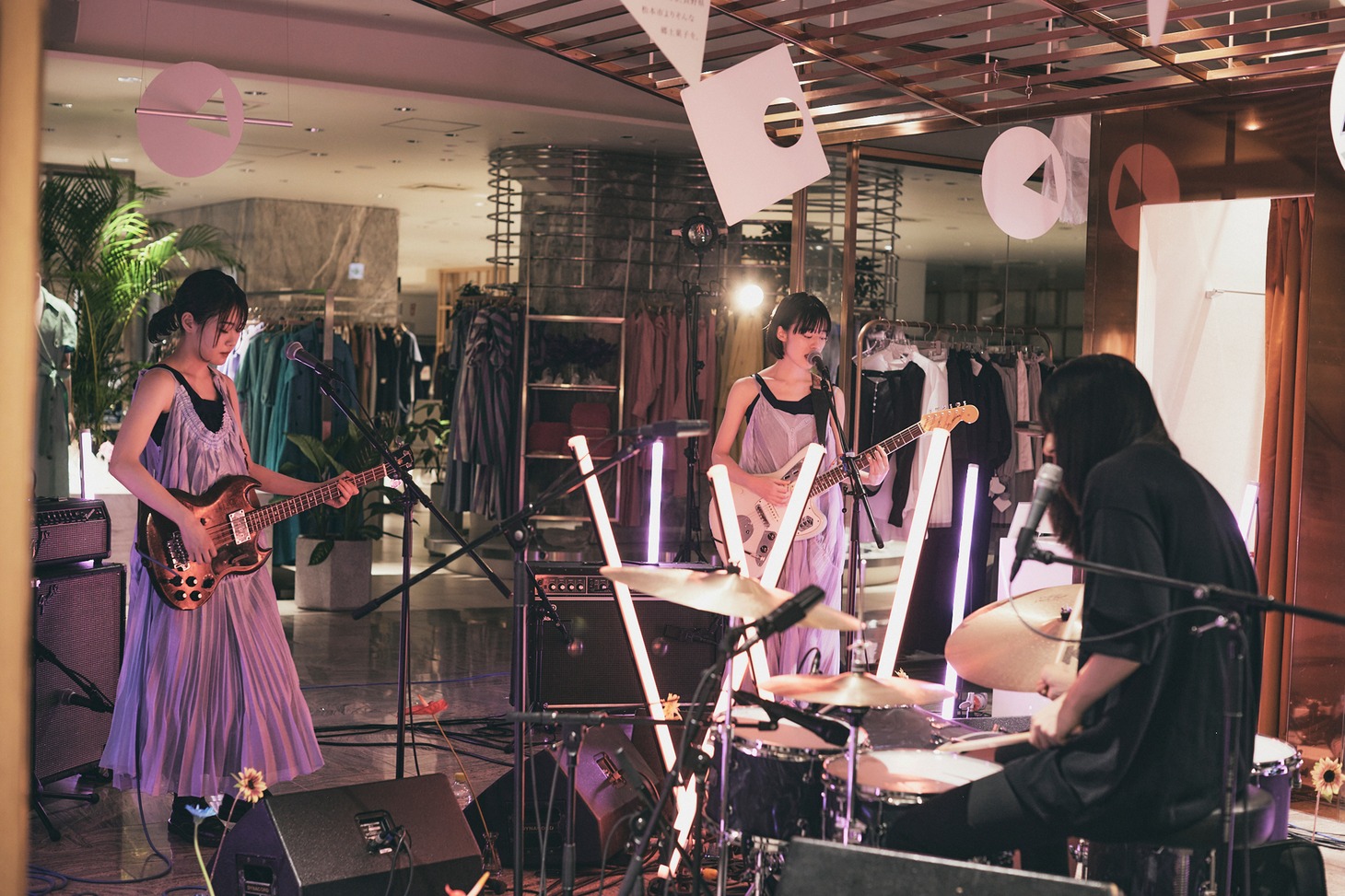 羊文学（Photo by Yuki Kawashima）