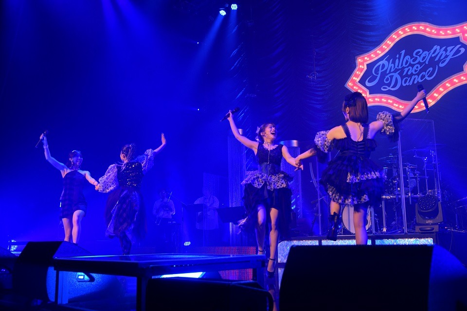 フィロソフィーのダンス「Dance with Me TOUR 2021」の様子。（photo by yusuke satou）