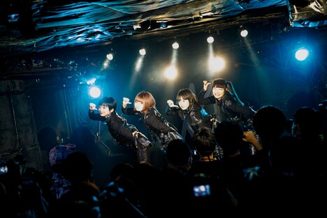 ASP「ASP's on FiRE TOUR」下北沢SHELTER公演より。（Photo by sotobayashi kenta）