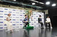 ゲームをプレイするゲストたち。