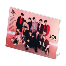 1年目のグッズ「JO1アクリルスタンド」。