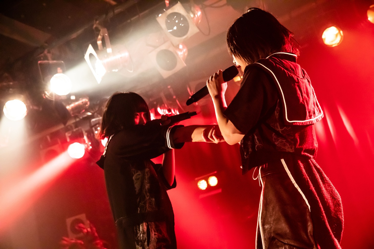 左から長門蓮、小林潤（NILKLY）。（Photo by Masayo）