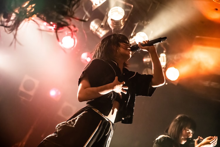 NILKLY小林潤、生誕ライブで感謝「私を20歳にしてくれてありがとう」（ライブレポート / 写真58枚） - Vimarsana News