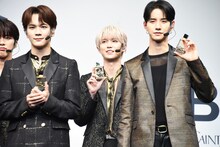 「イヴ・サンローラン・ボーテ presents JO1 オンライン ゲリラライブ」の様子。