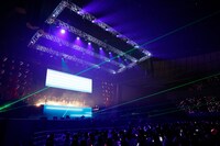 「=LOVE 全国ツアー2021『全部、内緒。』」神奈川・横浜アリーナ公演の様子。（写真提供：代々木アニメーション学院）