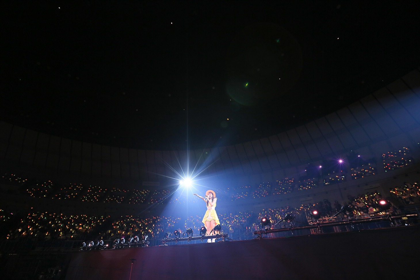 「いじわるチュー」を歌う瀧脇笙古。（写真提供：代々木アニメーション学院）