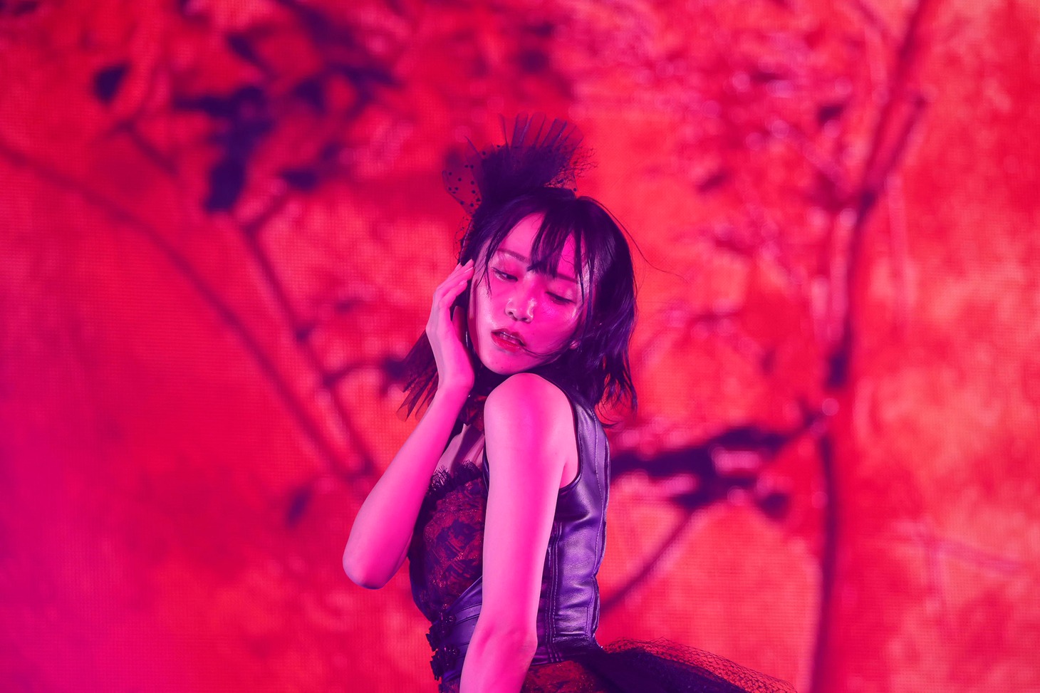 「拝啓 貴方様」を披露する野口衣織。（写真提供：代々木アニメーション学院）