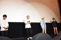 舞台挨拶の様子。