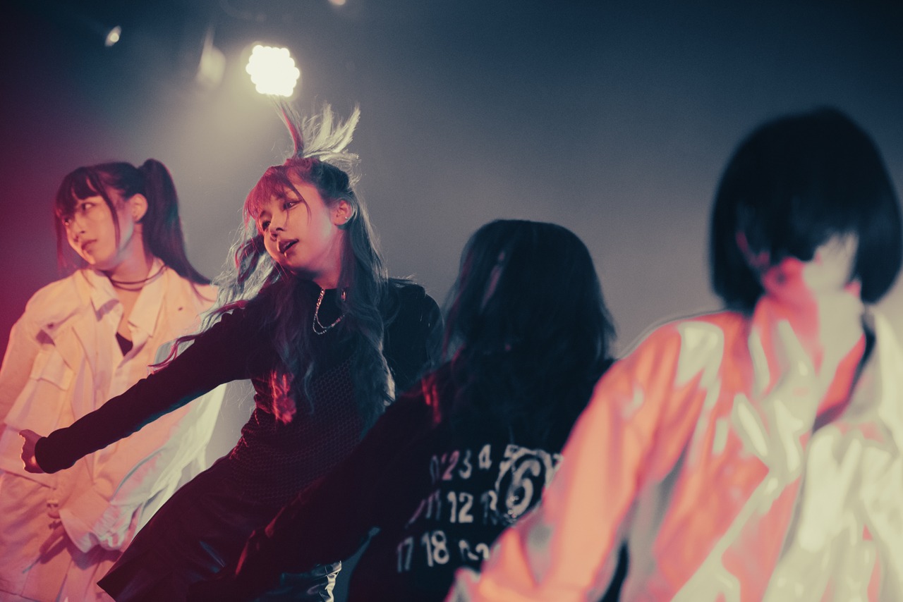 akugi「1st Mini Album "Playplay" Release Party～悪戯プレイ～」の様子。