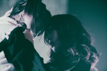 左からメイユイメイ（ぜんぶ君のせいだ。）、marikoyu（akugi）。