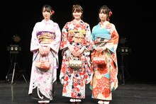 左から野口衣織、髙松瞳、冨田菜々風。