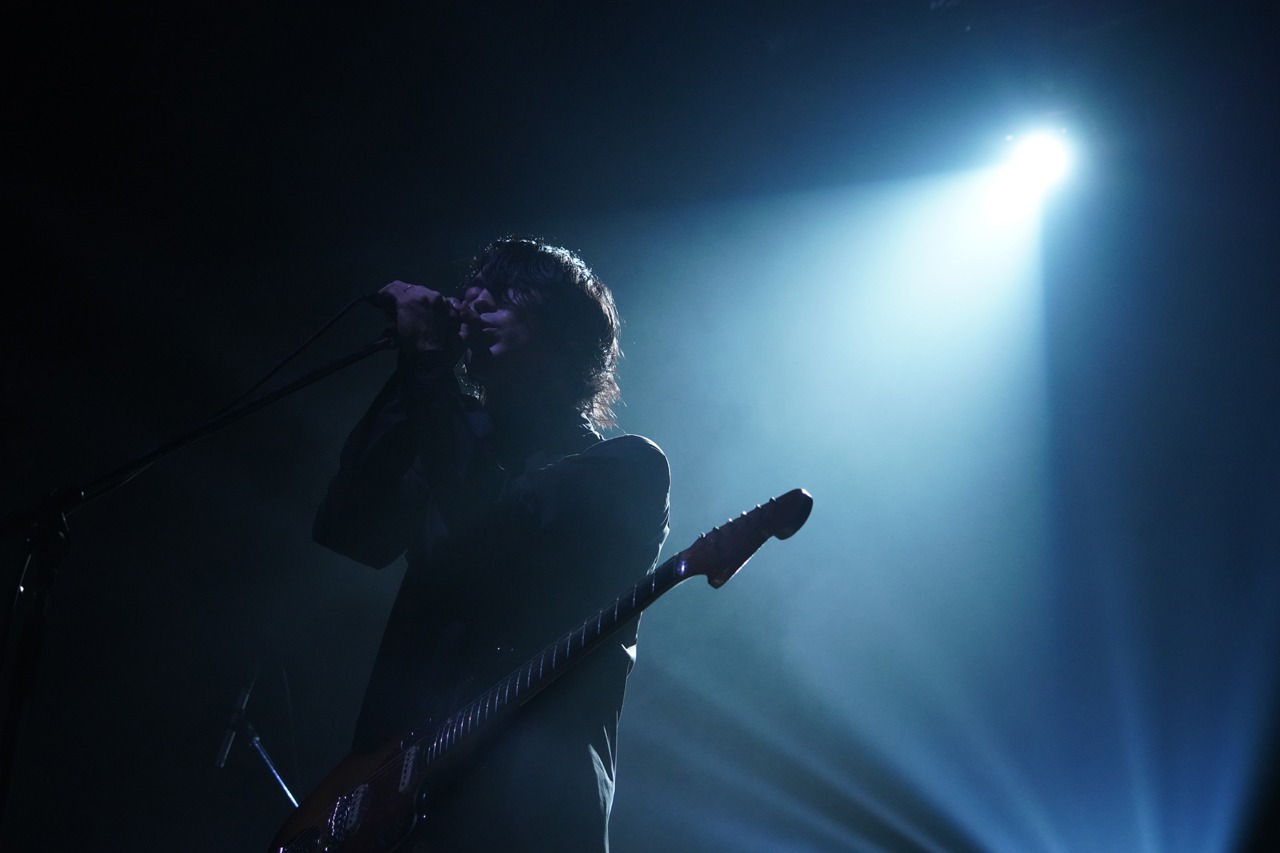 小林祐介（Vo, G）（Photo by oyaming）