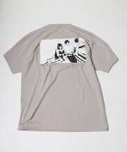 もさを。×JOURNAL STANDARD コラボレーションTシャツ「ぎゅっと。」裏