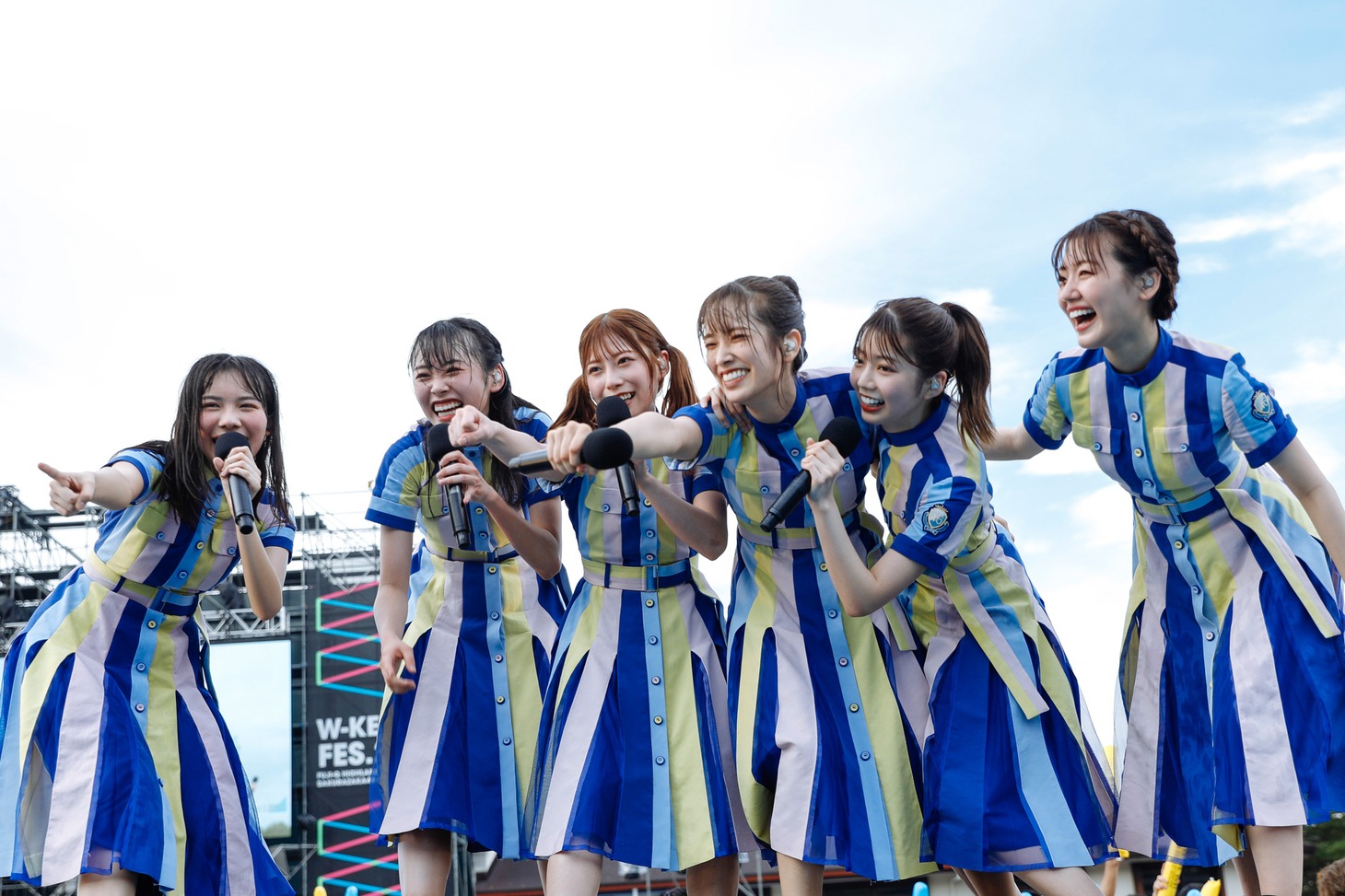 日向坂46による「W-KEYAKI FES.2021」2日目公演の様子。（撮影：上山陽介）