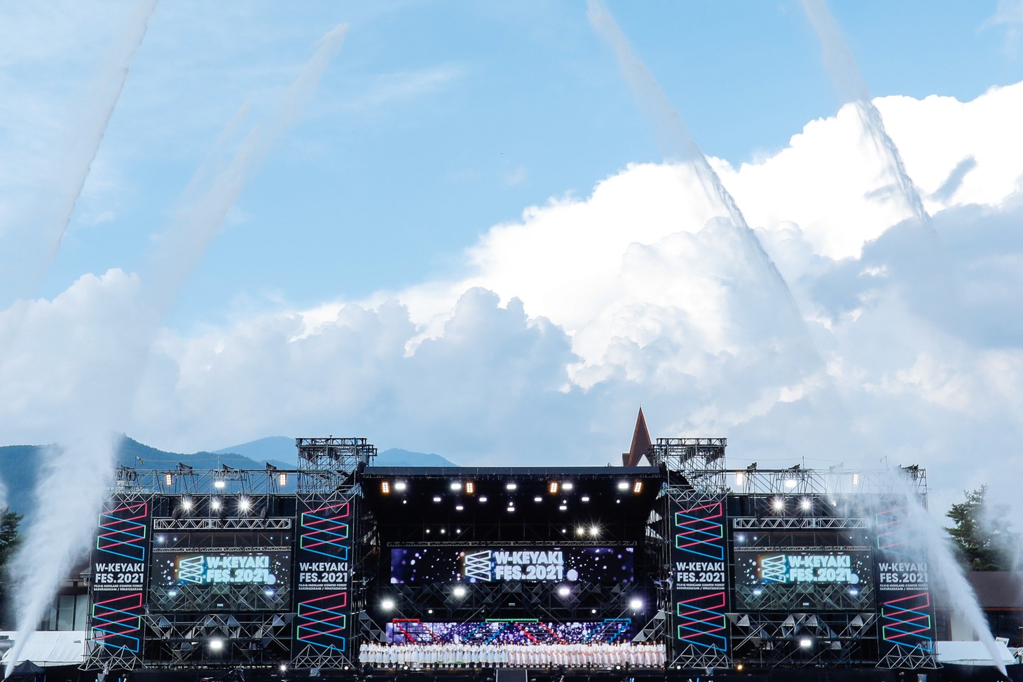 「W-KEYAKI FES.2021」最終公演の様子。（撮影：上山陽介）