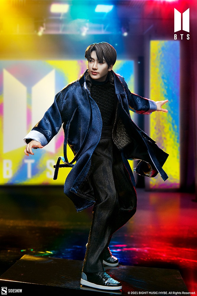 JUNG KOOKのスタチュー。