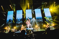 Novelbright「大阪城公園で交わした約束『2年以内にあっちで会いましょう』を実現するワンマンat大阪城ホール」の様子。（撮影：ホリウチレイ）