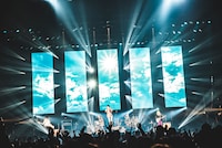 Novelbright「大阪城公園で交わした約束『2年以内にあっちで会いましょう』を実現するワンマンat大阪城ホール」の様子。（撮影：ホリウチレイ）